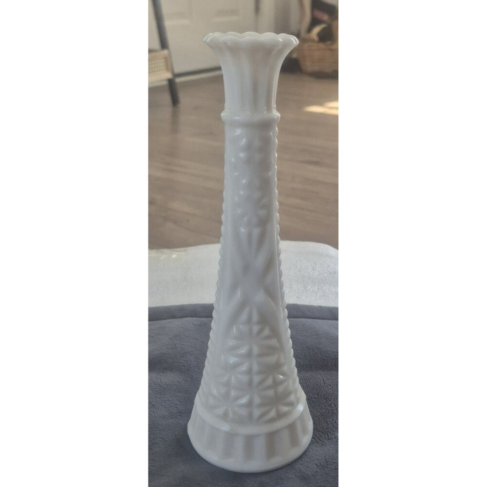 Vintage Milk Glass Bud Vase  Stars And Bars  Geometric Pattern